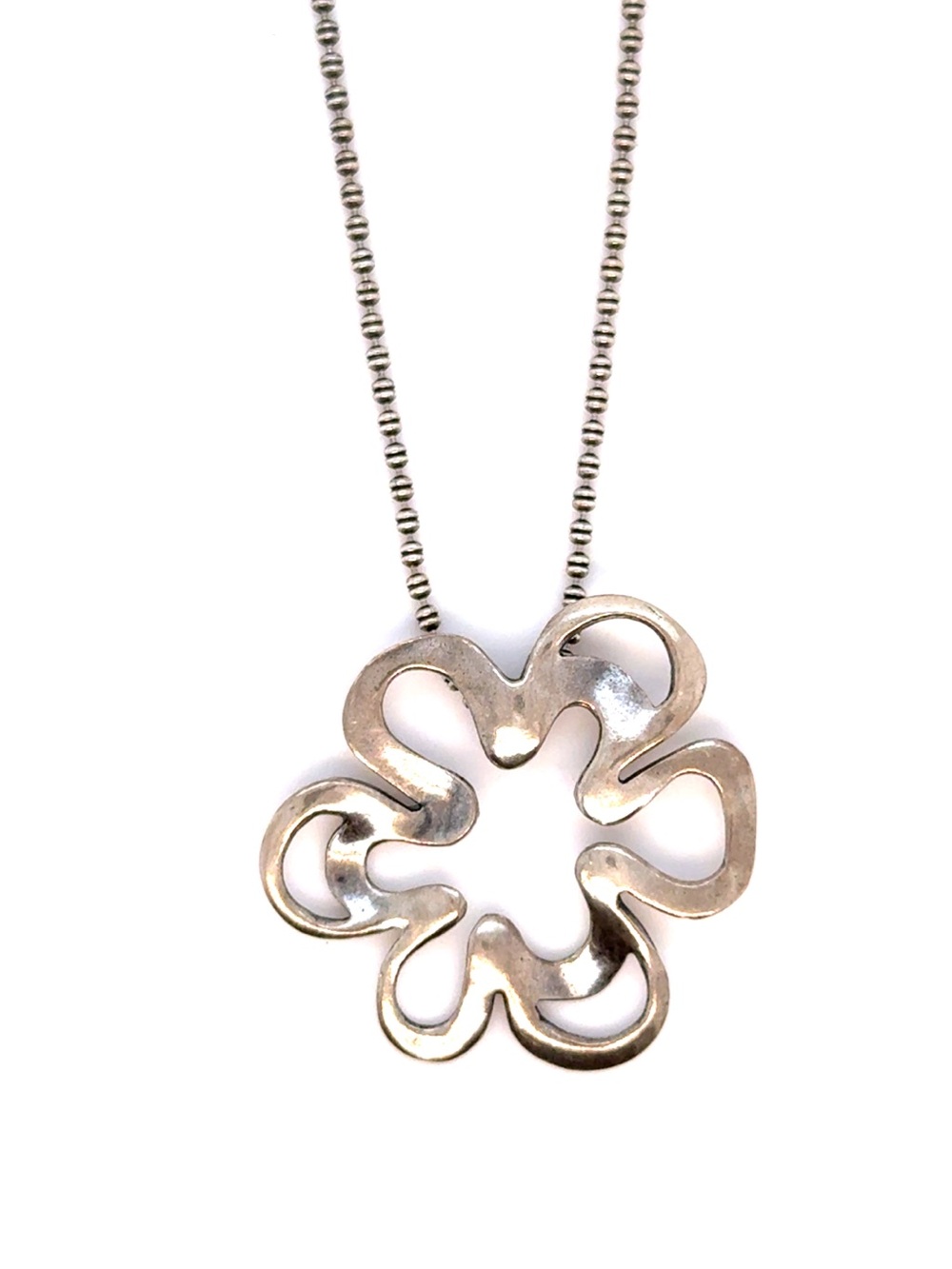 Silpada Silver Floral Openwork Pendant‎ Necklace